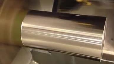 金属加工的工厂车床车间加工铜具刀切视频的预览图